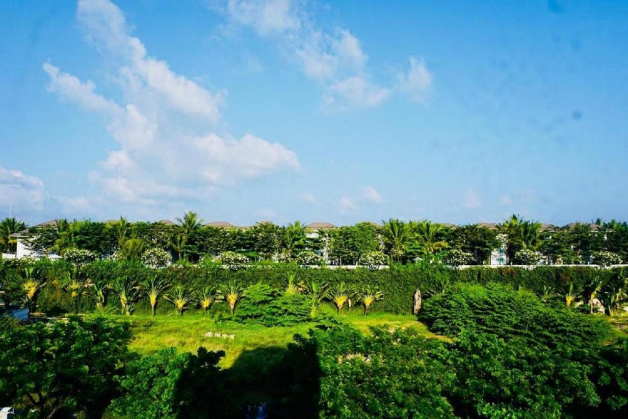 Tehana Beach Hotel Da Nang Exteriör bild